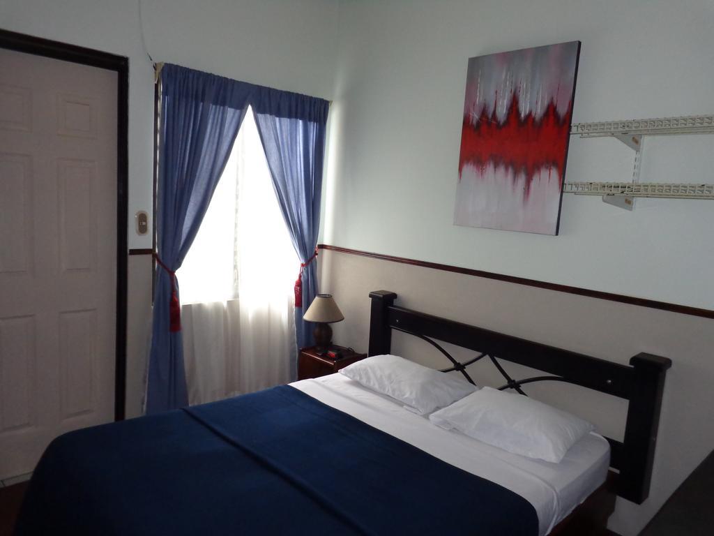 Hotel Santamaria Airport North / Alajuela Downtown Kültér fotó